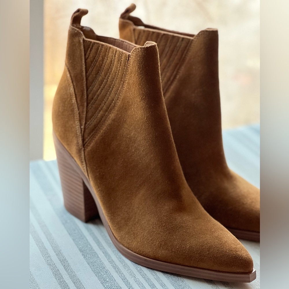 EUC Marc Fisher Cognac Suede Gadri Booties